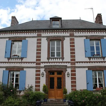 Le Presbytere Bed & Breakfast Chaise-Dieu-du-Theil