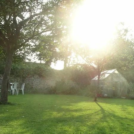 Bed & Breakfast Le Presbytere Chaise-Dieu-du-Theil